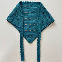 Load image into Gallery viewer, Crochet shawl Bibi