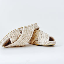 Load image into Gallery viewer, Slides in jute