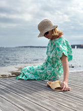 Ladda upp bild till gallerivisning, Handvirkad solhatt i hampa
